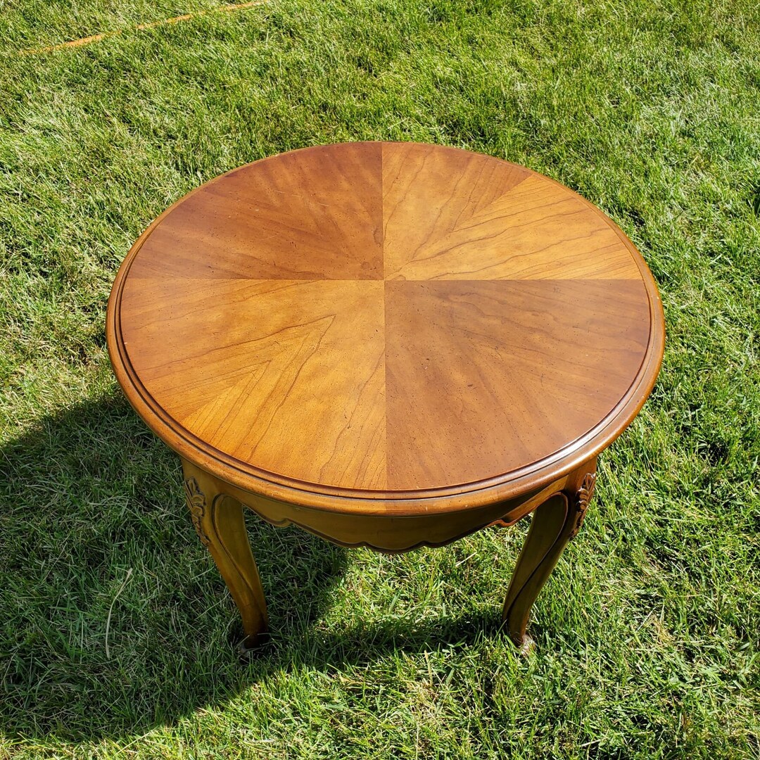 Kindel French Country Round End Table, 24, Cherry Sunburst,