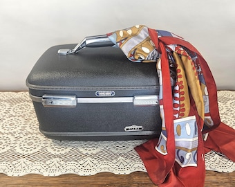 Vintage Charcoal Gray & Chrome Train Case, American Tourister Tiara, Reprinted Vtg Paris Postcards, New Paris Make-up Case