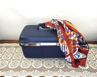 Vintage Samsonite Train Case, Medium Blue Concord Carry-on, Pansy Floral Decorations