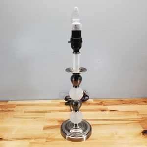 Pretty Vintage 15&quot; Pewter Color Accent Lamp, Pewter with Frosted White Accents, Lamp Only, No shade. Metal Table Lamp, Desk Lamp