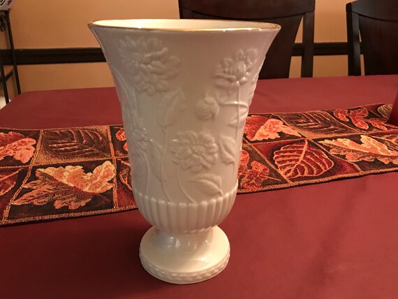 Lenox Ivory Porcelain Poppy Pattern Gold Trimmed Flower Vase Etsy