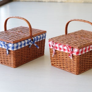 Small picnic basket, wicker basket, picnic bag, farmhouse decoration, gift for her, panier pique-nique, Picknickkorb, cesta picnic image 4