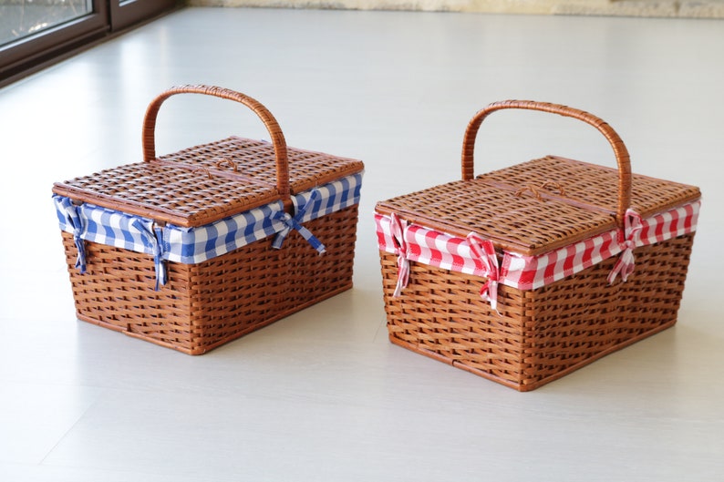 Small picnic basket, wicker basket, picnic bag, farmhouse decoration, gift for her, panier pique-nique, Picknickkorb, cesta picnic image 4