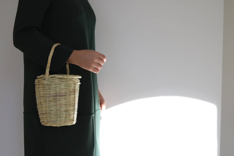 Jane Birkin Basket small, Handmade in Portugal, basket with lid, Handwoven Birkin Basket, cane basket, round basket bag, vegan bag 画像 5