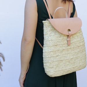 Straw backpack straw bag, beach bag, summer backpack, french style, basket bag, sac à dos paille, backpack de paja, Strohrucksack. image 1