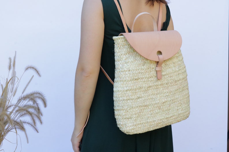 Straw backpack straw bag, beach bag, summer backpack, french style, basket bag, sac à dos paille, backpack de paja, Strohrucksack. image 1