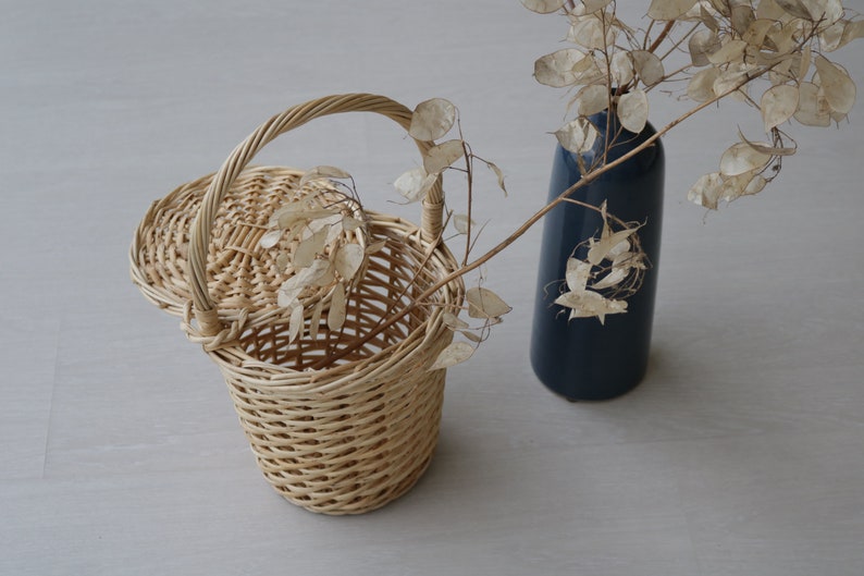 Jane Birkin Basket small, basket with a Lid, Round Wicker Basket, Round Willow Basket, papel de mimbre, panier en osier, Weidenkorb. image 7