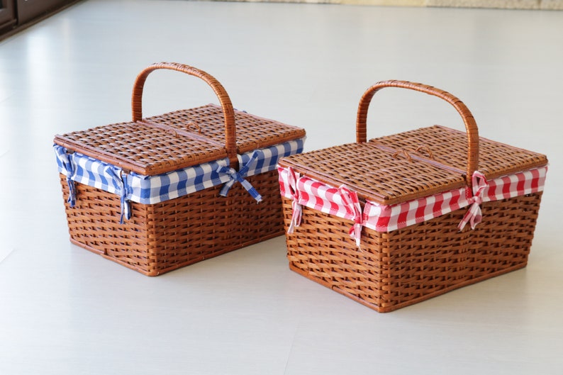 Small picnic basket, wicker basket, picnic bag, farmhouse decoration, gift for her, panier pique-nique, Picknickkorb, cesta picnic image 3