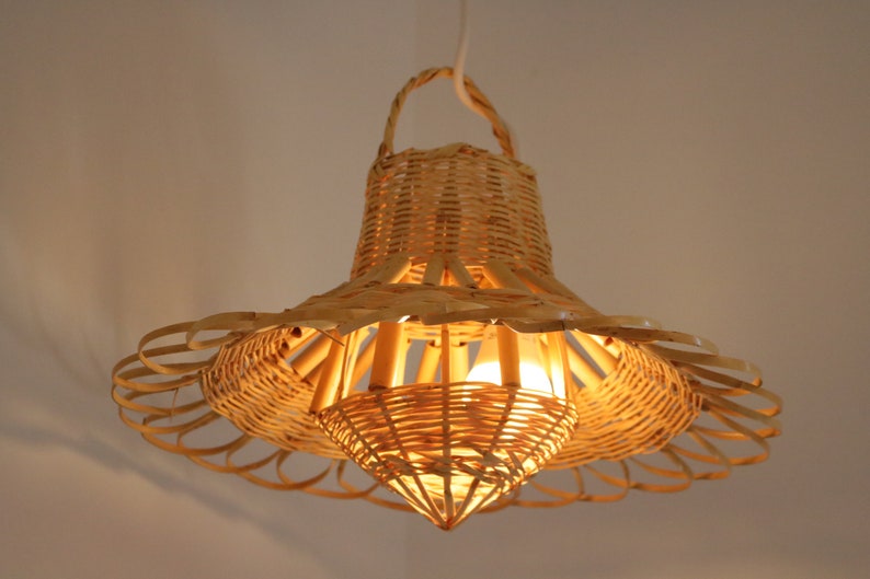 Straw chandelier Bamboo pendant light bamboo Lighting boho decor, Light Pendant, lustre lámpara de bambú, Pendelleuchte aus Bambus. image 1