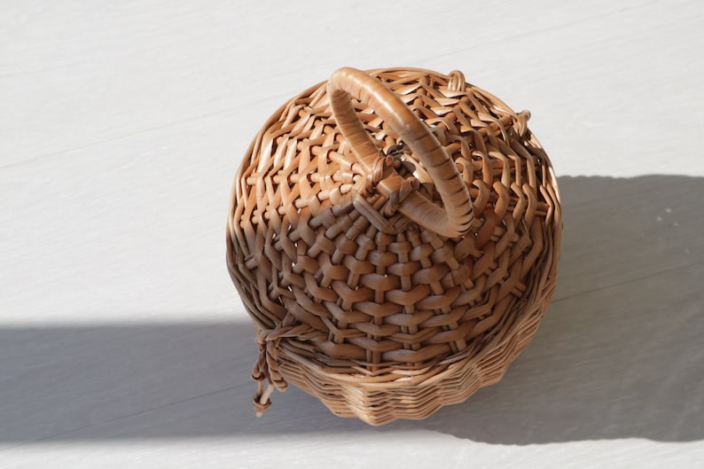 Wicker bag, Jane Birkin basket, straw bag, Bolso de mimbre, panier en osier, panier rond, sac osier, round basket, Wickeltasche, summer bag. image 8