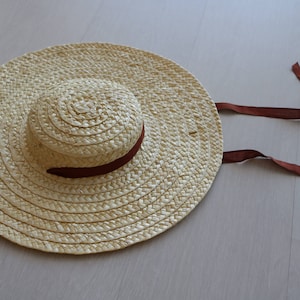 Cappello di paglia, cappello da donna in paglia, cappello estivo, cappello primaverile, cappello da sposa, chapeau de paille, Strohhut, sombrero de paja. immagine 4