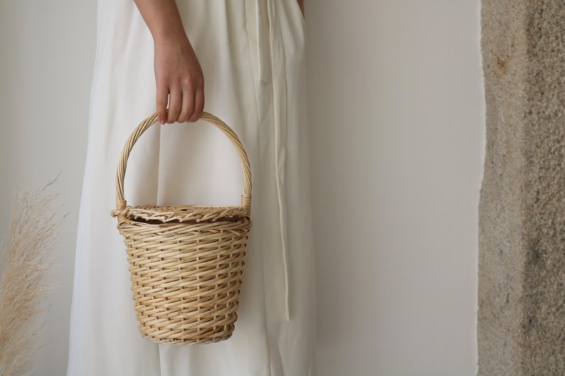 Jane Birkin Basket small, basket with a Lid, Round Wicker Basket, Round Willow Basket, papel de mimbre, panier en osier, Weidenkorb. image 3