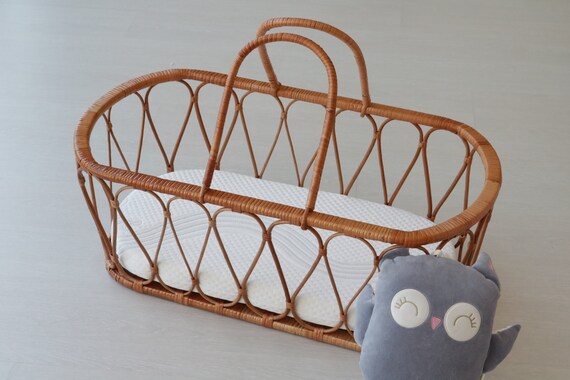 wicker baby cot