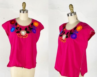 1970s blouse // Mexican peasant blouse // floral embroidered blouse // Medium