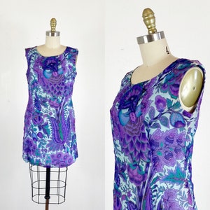 1960s Floral Paisley Dress / Shift Dress / Mod Dress / Size Medium Large image 1