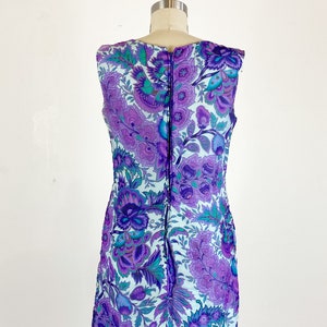 1960s Floral Paisley Dress / Shift Dress / Mod Dress / Size Medium Large image 6