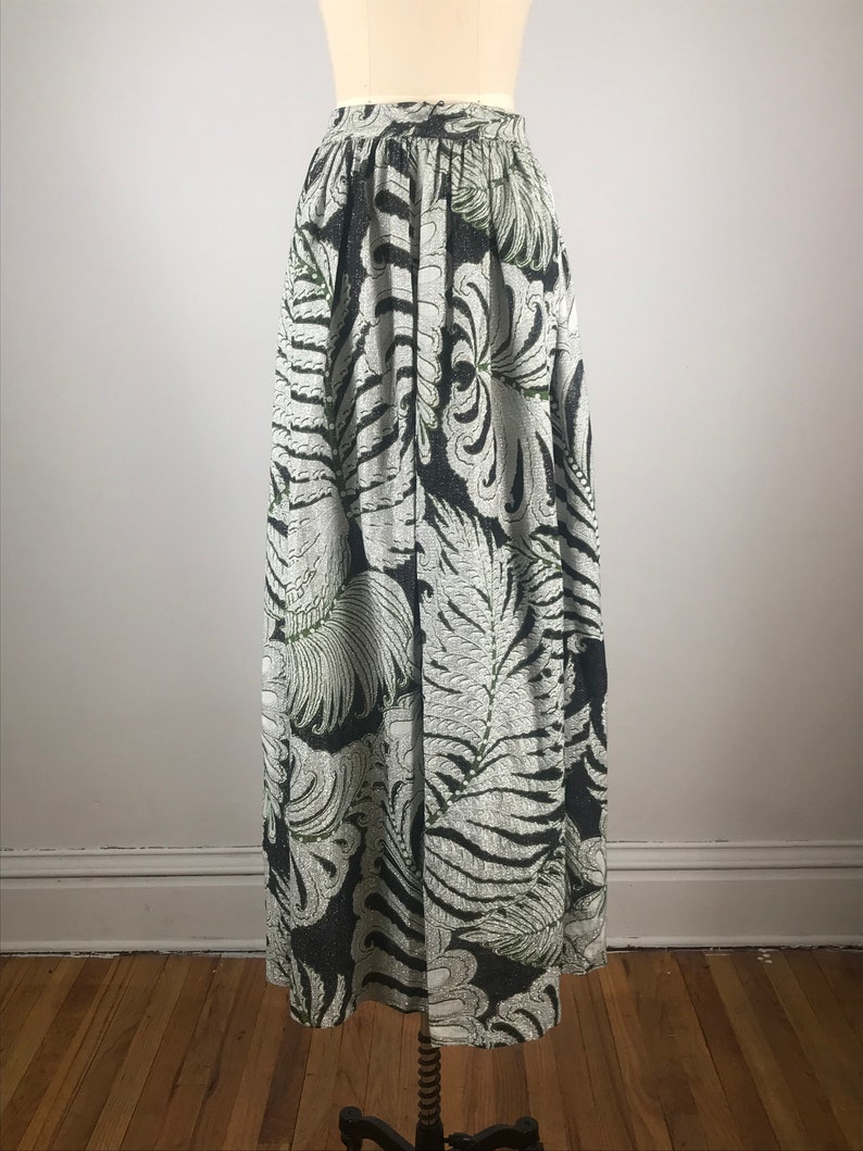 1970s skirt silver and green metallic paisley print skirt L