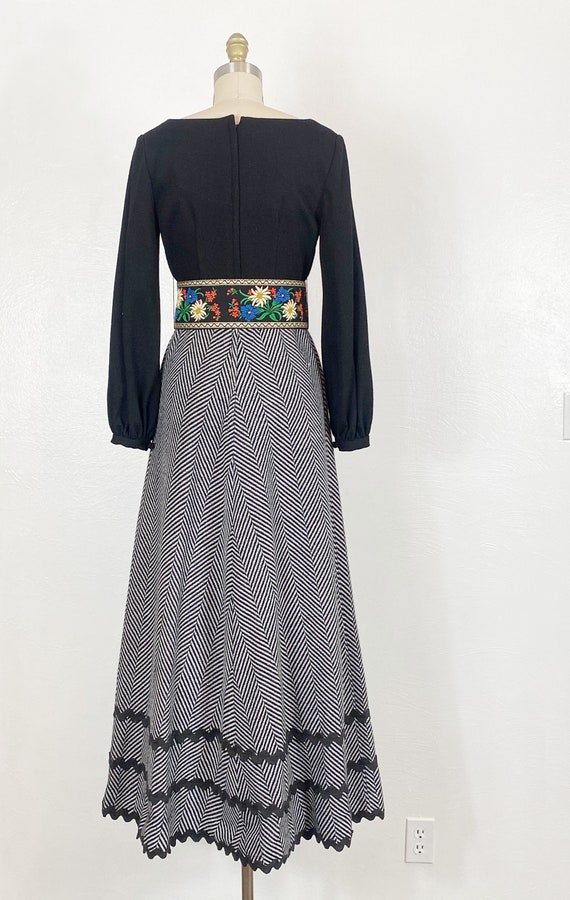 1960s Maxi Dress - 1960s Chevron Dress - 1960s Da… - image 4