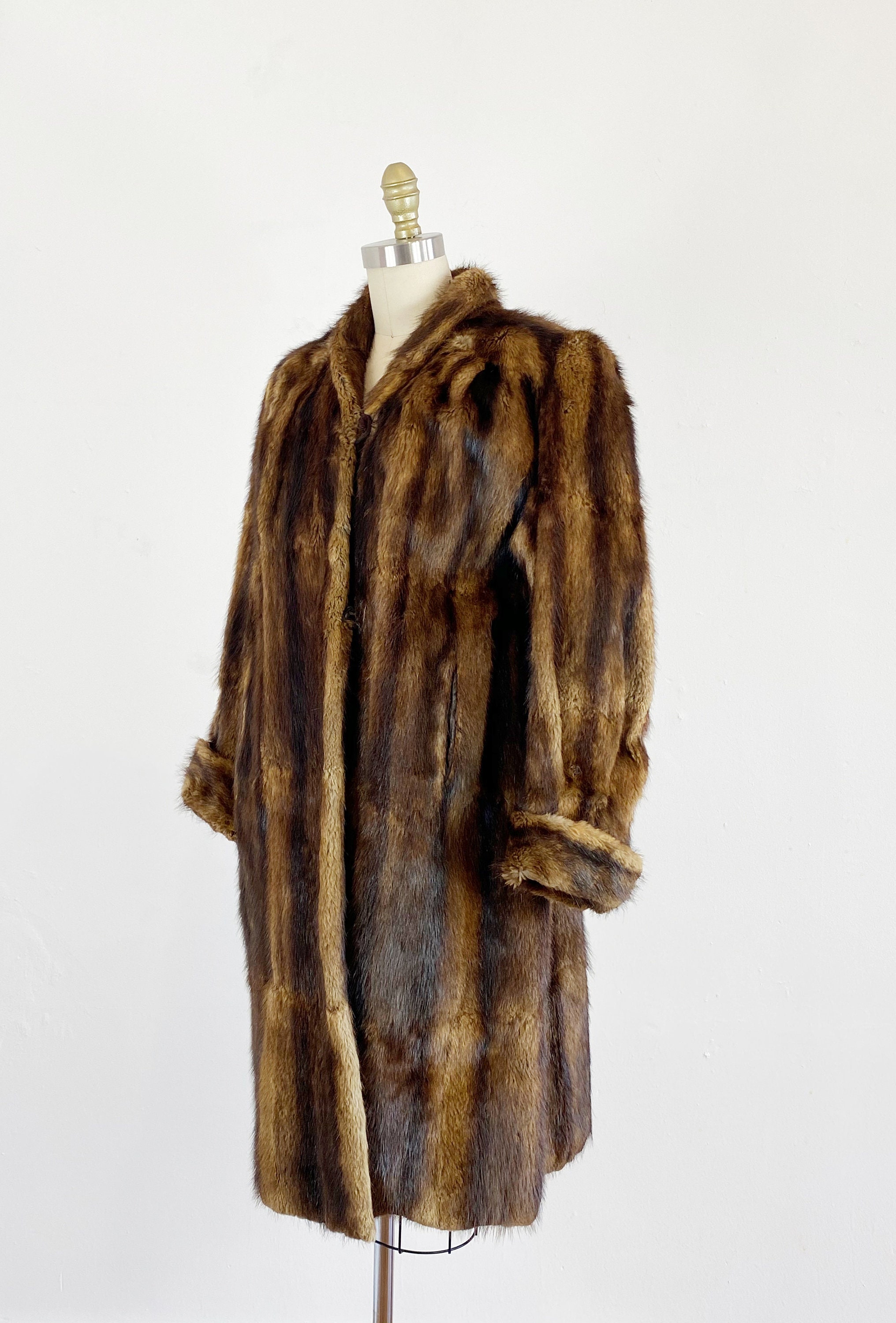 1940s Fur Coat Chocolate Brown Muskrat 