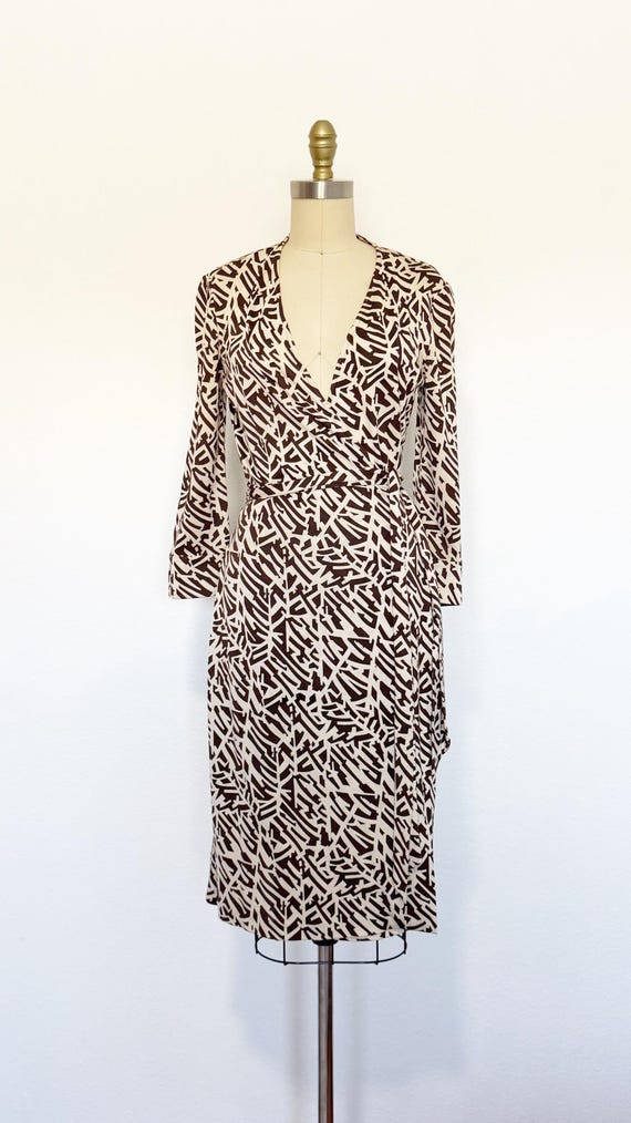 2000s Diane Von Furstenberg Wrap Dress / DVF Dres… - image 2