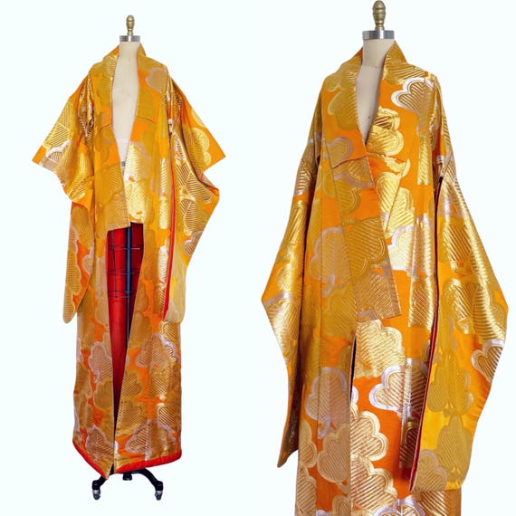 Vintage Wedding Kimono / Japanese Wedding Kimono / Embroidered Kimono / One Size