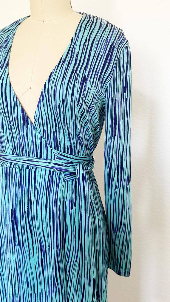 1990s Diane Von Furstenberg Wrap Dress / DVF Dres… - image 4