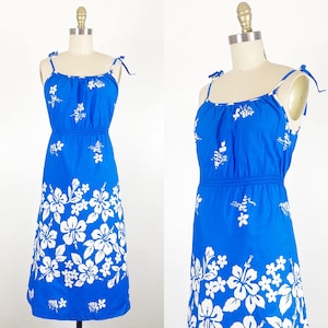 1960s Hawaiian Dress - 1960s Floral Dress - Hawaiian Dress - Size Small / Medium