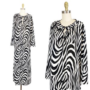 Vintage Caftan - Zebra Print Caftan - Muumuu - Vintage Loungewear