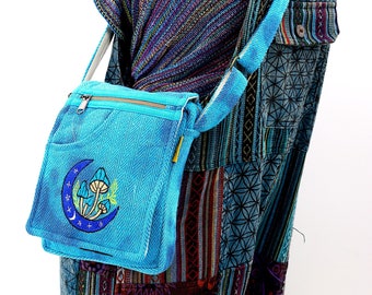 Bolso bandolera de pasaporte con tinte de corbata azul bordado de setas de cáñamo Himalaya de diseño único, bolso hippie, bolso boho, bolso bandolera ecológico