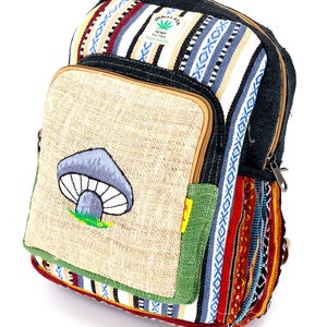Mini sac à dos noir brodé de champignons de chanvre de l'Himalaya au design unique, sac à dos hippie, sac à dos bohème, sac à dos écologique