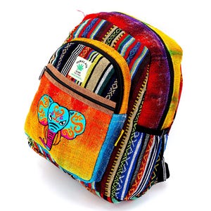 Mini sac à dos unique en son genre avec broderie éléphant en chanvre de l'Himalaya, sac à dos hippie, sac à dos bohème, sac à dos respectueux de l'environnement