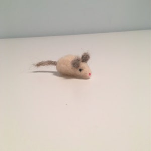 Needle Felted Wool White Waldorf Mouse Toy/Gift/Decoration