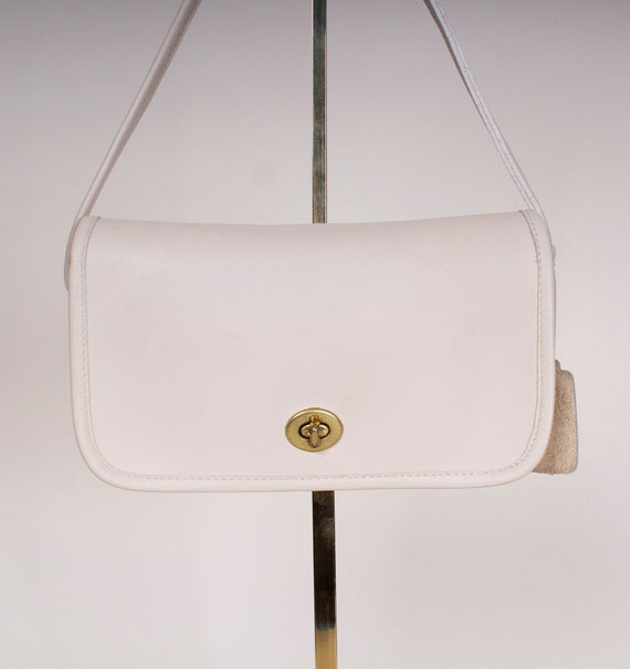 Vintage // Coach // 80s // Dinky // White // Bone