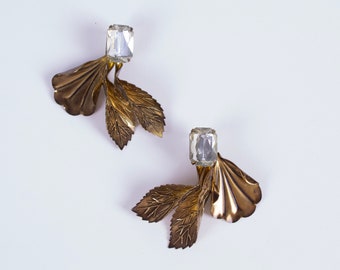 Metal & Crystal Leaf Earring