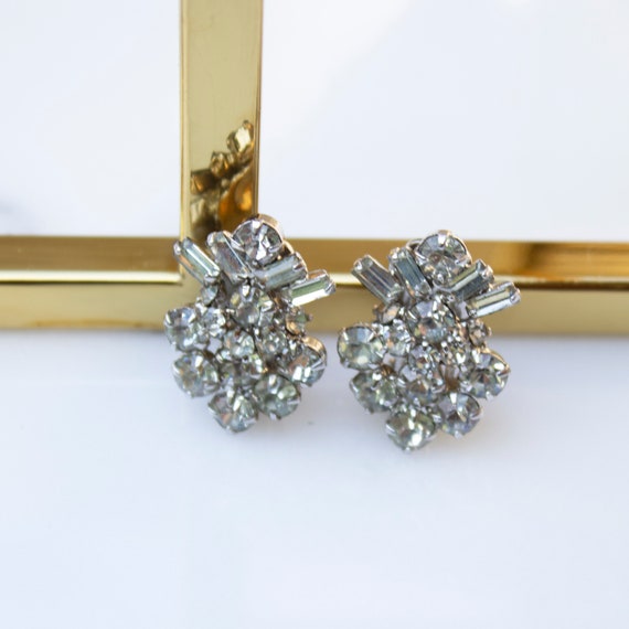 Rhinestone Pineapple Clip-On Earrings - image 4