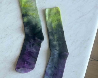 Bamboo Tie Dye Socks – Green Black Purple Ice Dye – Adult Crew 9–11