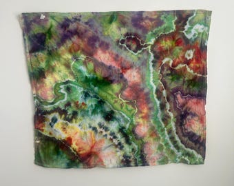 Hand Dyed Tea Towel, Geode Ice Dye Cotton Kitchen Towel, 27x27 Purple Green Home Decor, One of a Kind Housewarming Gift