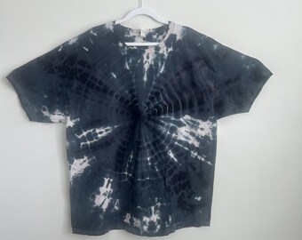Ice Dye Bullseye T-Shirt, Hanes 2XL, Hand Dyed Gray and White Tie Dye Tee, One of a Kind Unisex Gift