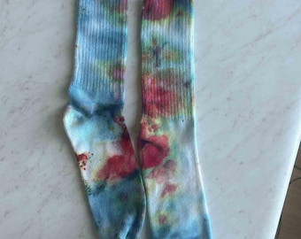 Bamboo Tie Dye Socks – Blue Red Ice Dye Crew – Adult 9–11
