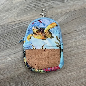 Mini Clip auf bunten Meeresschildkröten Cord Desinfektionsmittel Kartenträger Mini-Rucksack