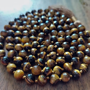 Tiger&#39;s Eye Mala Beads, Mala for Courage, Brown Faceted Tiger&#39;s Eye Japamala, Solar Plexus Chakra Healing Tiger Eye Beaded Necklace Gift