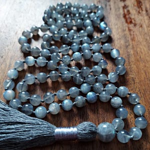 Labradorite Mala Beads 108, Blue Labradorite Mala Necklace for the Crown Chakra, Crystal Healing Buddhist Mala Beads Meditation Yoga Gift