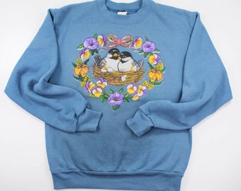 Cute Vintage Chickadee Sweatshirt / Nature / Song Birds / cottage core / jumper / crewneck / small