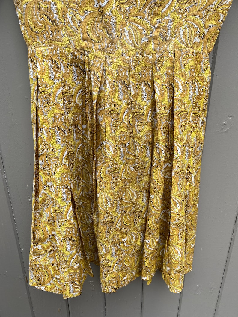 Vintage Yellow Paisley Cap Sleeve Dress With Bow Detail // Etsy