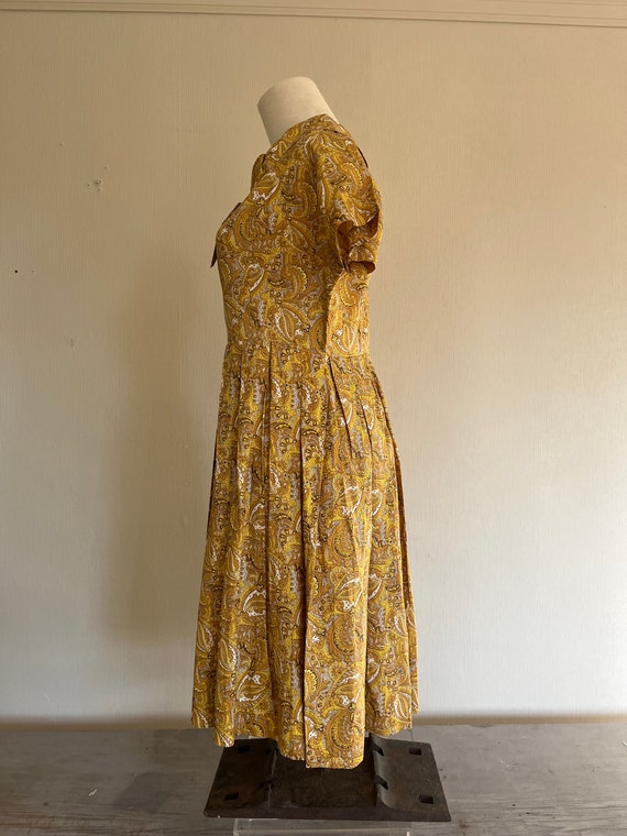 Vintage Yellow Paisley Cap Sleeve Dress with Bow … - image 8