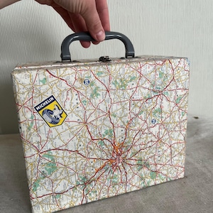 Vintage Micro Koffer mit Original Französischer Michelian Map Wrap