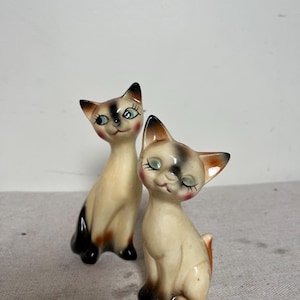 Vintage Siamese Cat Salt and Pepper Shaker Set, Mid Century Modern