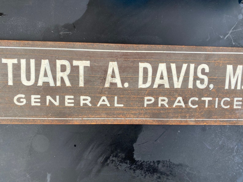 Davis Stuart A M.D. Vintage Doctor/'s Office Door Sign Pressboard Wood Dr General Practice