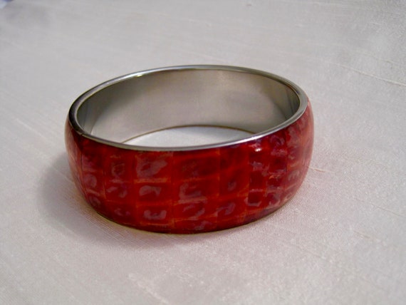 Red Shimmery Faux Crocodile Leather and Alpaca Si… - image 5