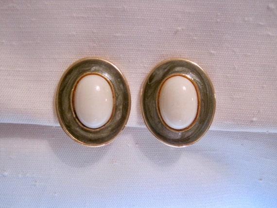 Oval Clip on Earrings. Gold Tone, Light Olive Gre… - image 2
